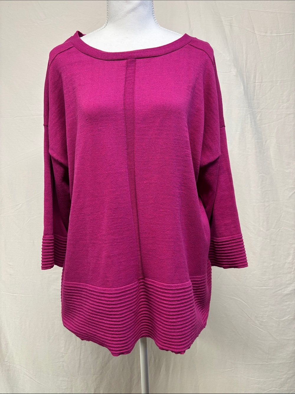 Cyrus Fuchsia Knit Scoop Neck Pullover